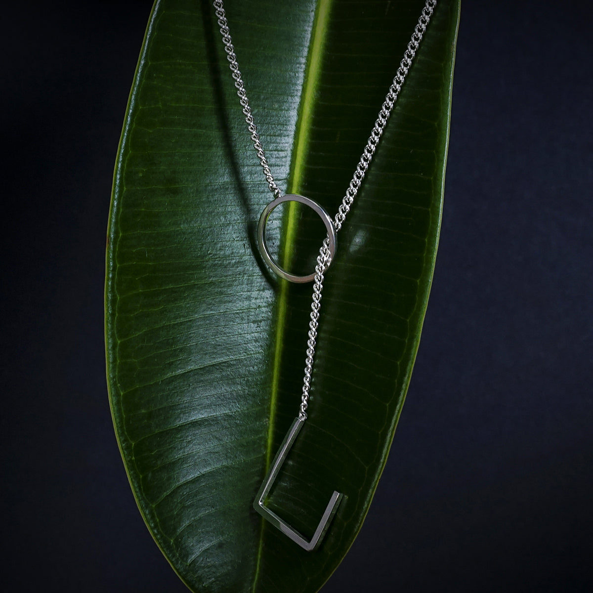 colier geometric argint unicat handmade