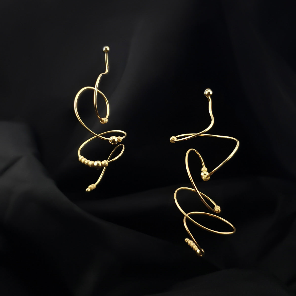 cercei aur eleganti statement