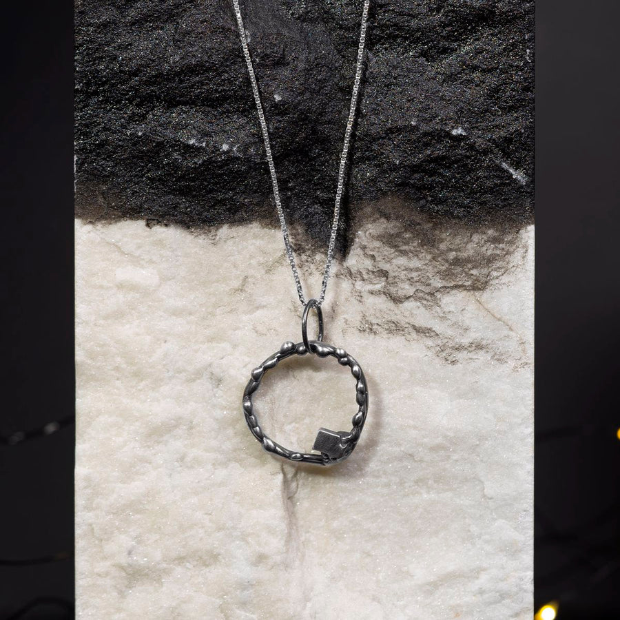 Colier Cube Swing