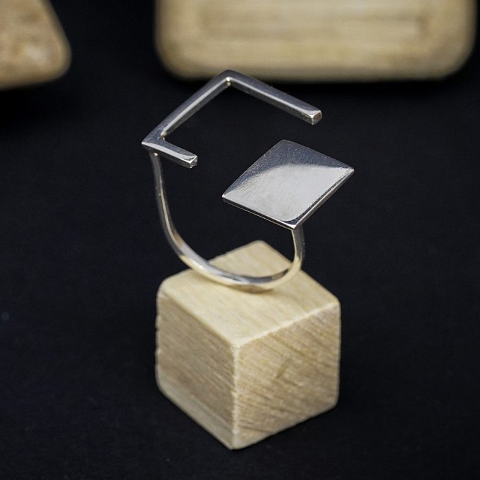 inel handmade square chase argint